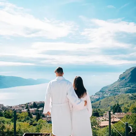 Borgo Le Vigne - L'uva Rara Only Adults דירה טיניאלה